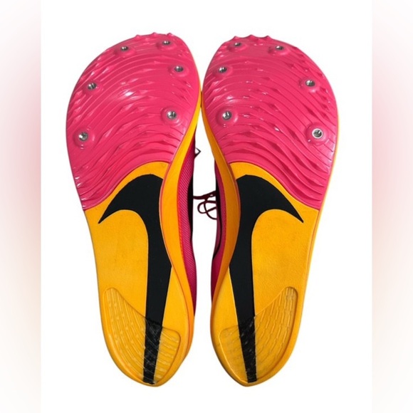 Athletic_Shoes